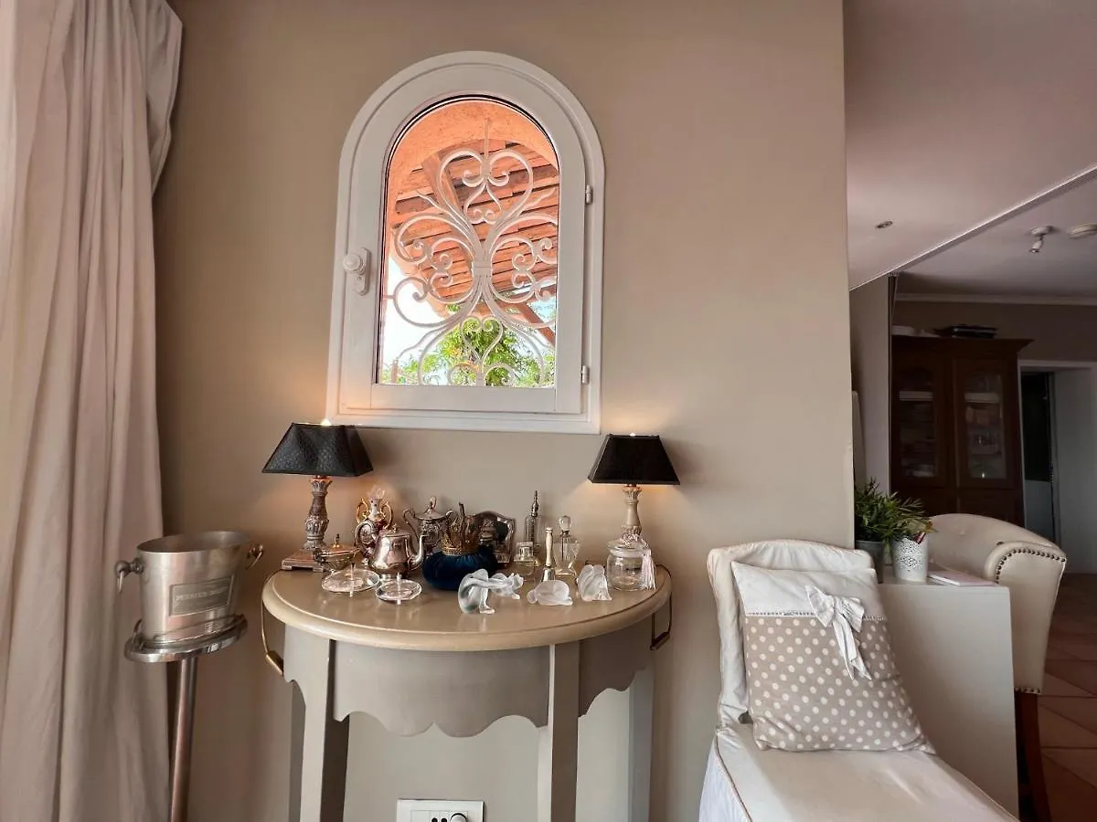 ** Guest house Les Grimaldines - Maison D'Hotes France
