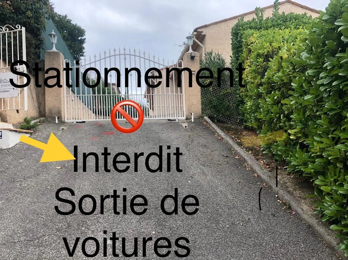 Guest house Les Grimaldines - Maison D'Hotes