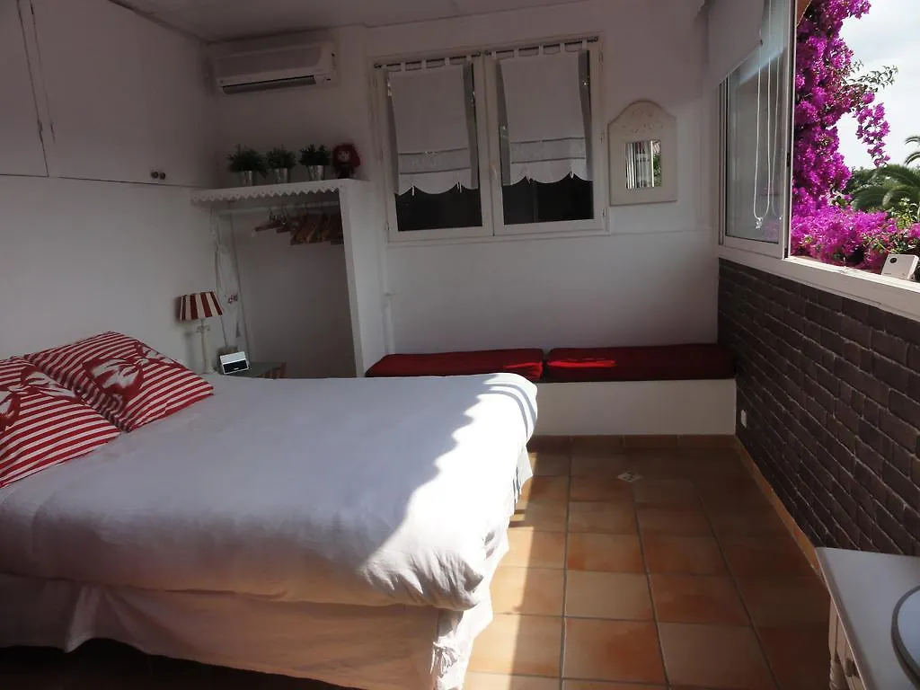 Les Grimaldines - Maison D'Hotes 2*, Cagnes-sur-Mer